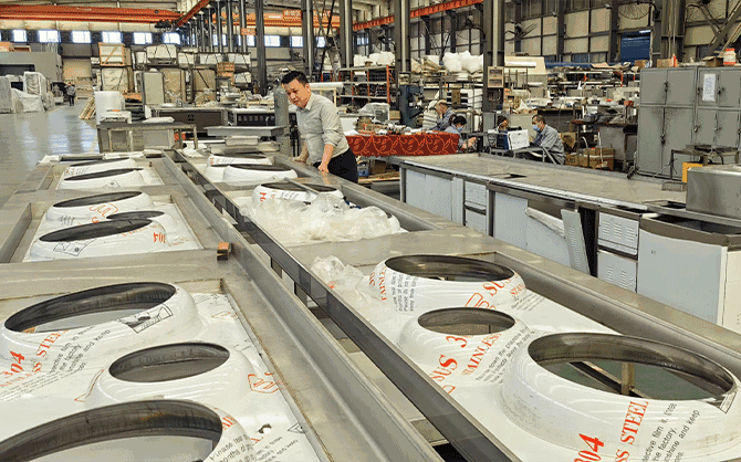 瑞能?chē)?guó)際·瑪菲利廚具生產(chǎn)廠(chǎng)家實(shí)況圖片